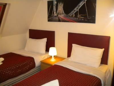 Pensión Oyo Lifestyle Golden 3*